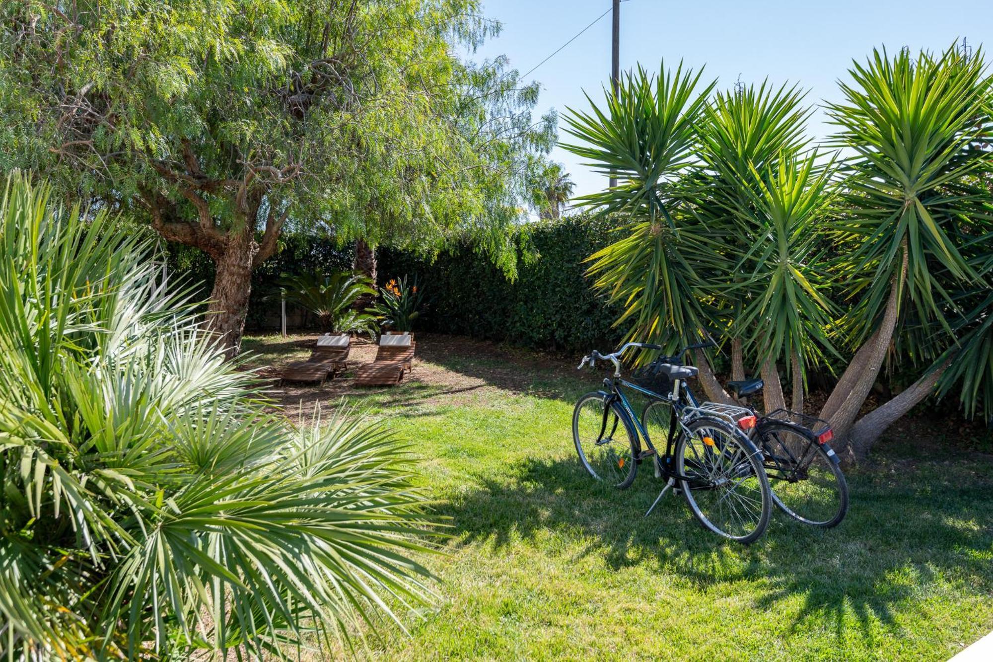 Villa Leomaris Torre dell'Orso Exterior foto